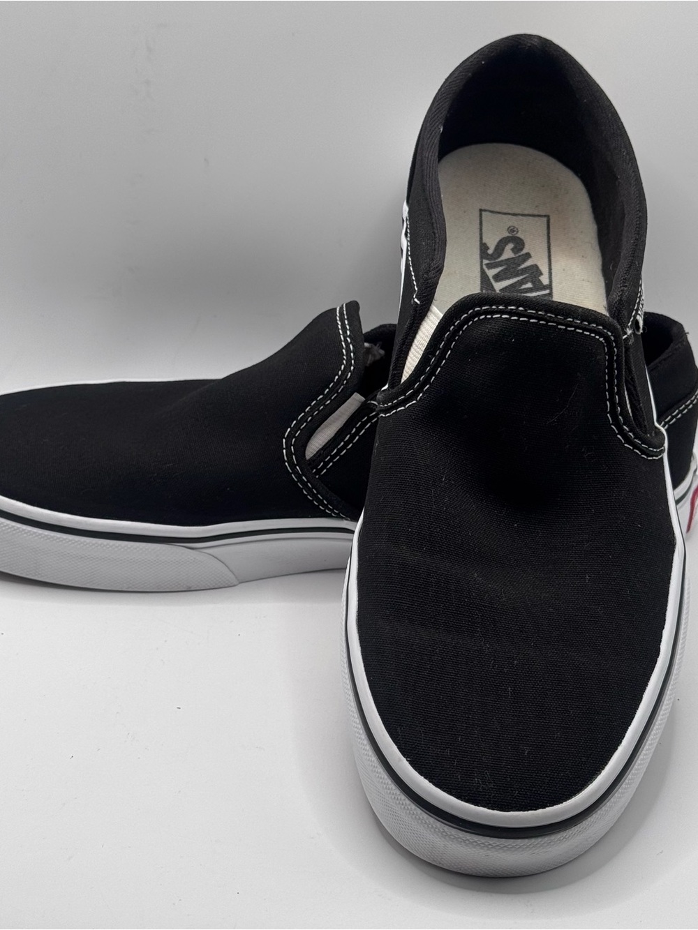 VANS Classic Canvas Slip On, Black, Women’s Size 9.5, Skateboarding Casual Shoes